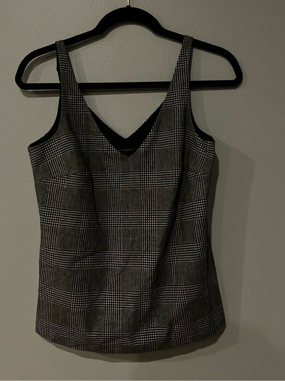 NWT Banana Republic Glen Plaid V-Neck Sleeveless Top XS $68